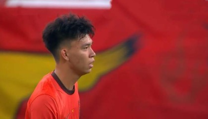 CCTV5+直播，U23国足变阵多进球，弱旅没世界排名 朱鹏宇头球占优