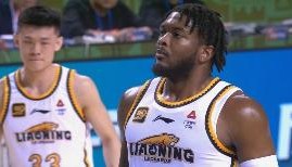 罚球得好好练一下！奥利弗半场5中3&amp;罚球仅4中1拿8分3板2助