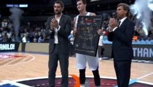 Kaiyun 开云体育官网-加里纳利打完意大利国家队生涯最后一战 赛后获得表彰