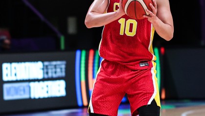 宝藏男孩！王俊杰亚洲杯场均13.8分&amp;命中率62.9% 正负值队内第一